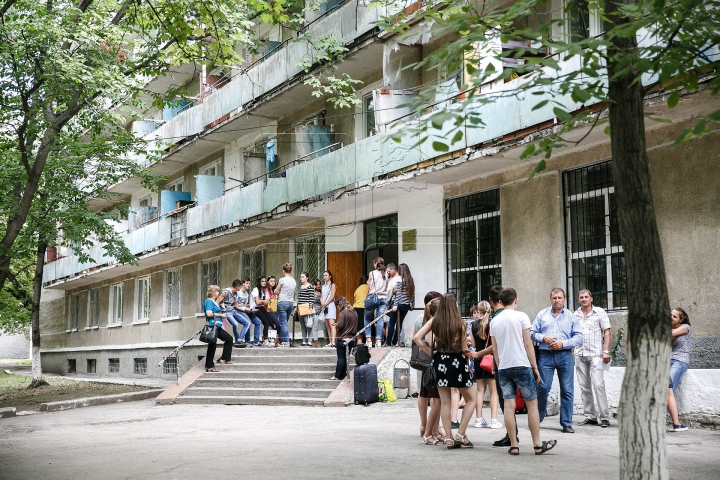 Studenții revin în Capitală. CE CONDIȚII îi așteaptă pe studenți în cămine (FOTOREPORT)