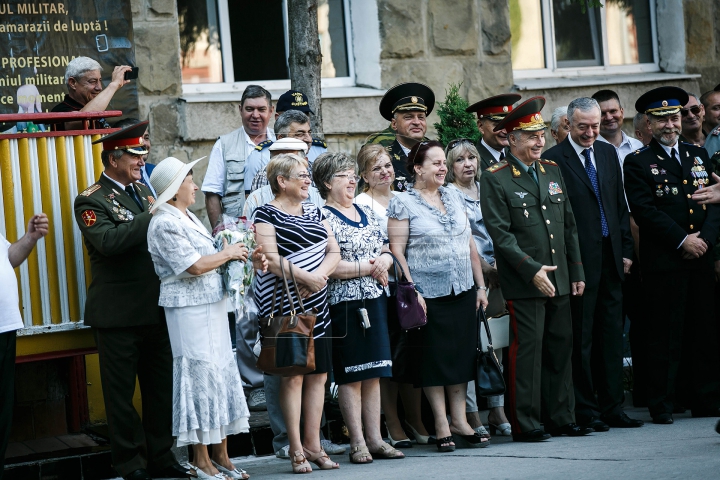 Eveniment FASTUOS! Paradă şi muzică de fanfară de ziua veteranilor militari (FOTOREPORT)