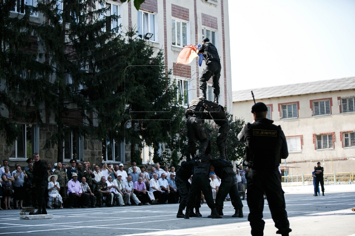 Eveniment FASTUOS! Paradă şi muzică de fanfară de ziua veteranilor militari (FOTOREPORT)