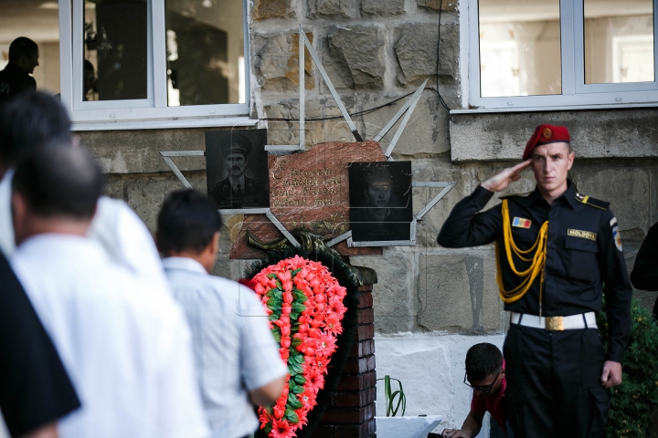 Eveniment FASTUOS! Paradă şi muzică de fanfară de ziua veteranilor militari (FOTOREPORT)