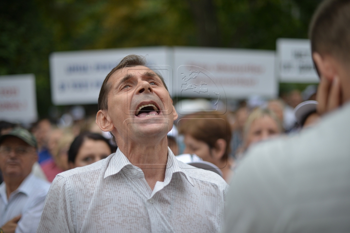 ȘEDINŢA în cazul lui Şor, amânată. Învinuitului i s-a făcut rău. Procuror: Este tactica avocaţilor