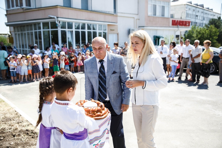 "Parcuri Edelweiss": Copilărie mai frumoasă pentru zeci de copii din Hânceşti şi Ialoveni (FOTOREPORT)