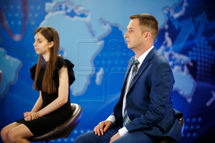 EDIŢIE SPECIALĂ la PUBLIKA TV. S-a dat startul campaniei "EU SUNT MOLDOVA!" (FOTOREPORT)