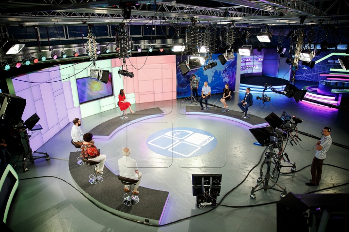 EDIŢIE SPECIALĂ la PUBLIKA TV. S-a dat startul campaniei "EU SUNT MOLDOVA!" (FOTOREPORT)