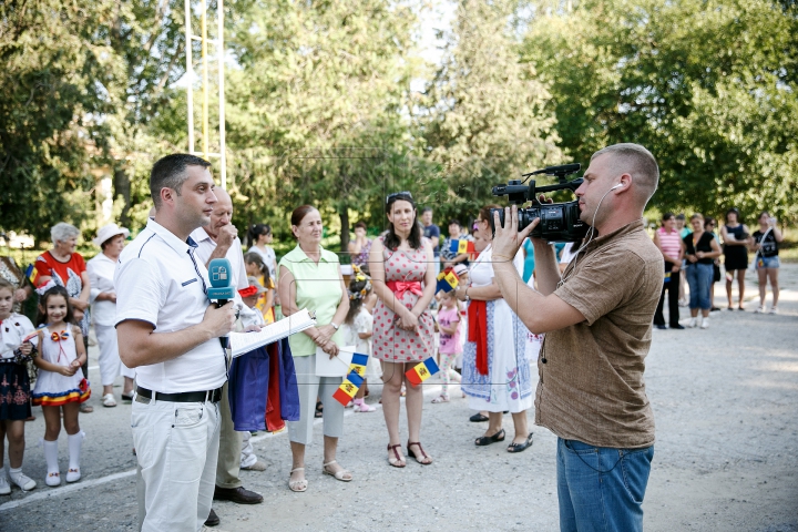 "EU sunt Moldova" a debutat în sudul ţării. FOTOREPORT de la Giurgiulești, Alexandru Ioan Cuza și Slobozia Mare 