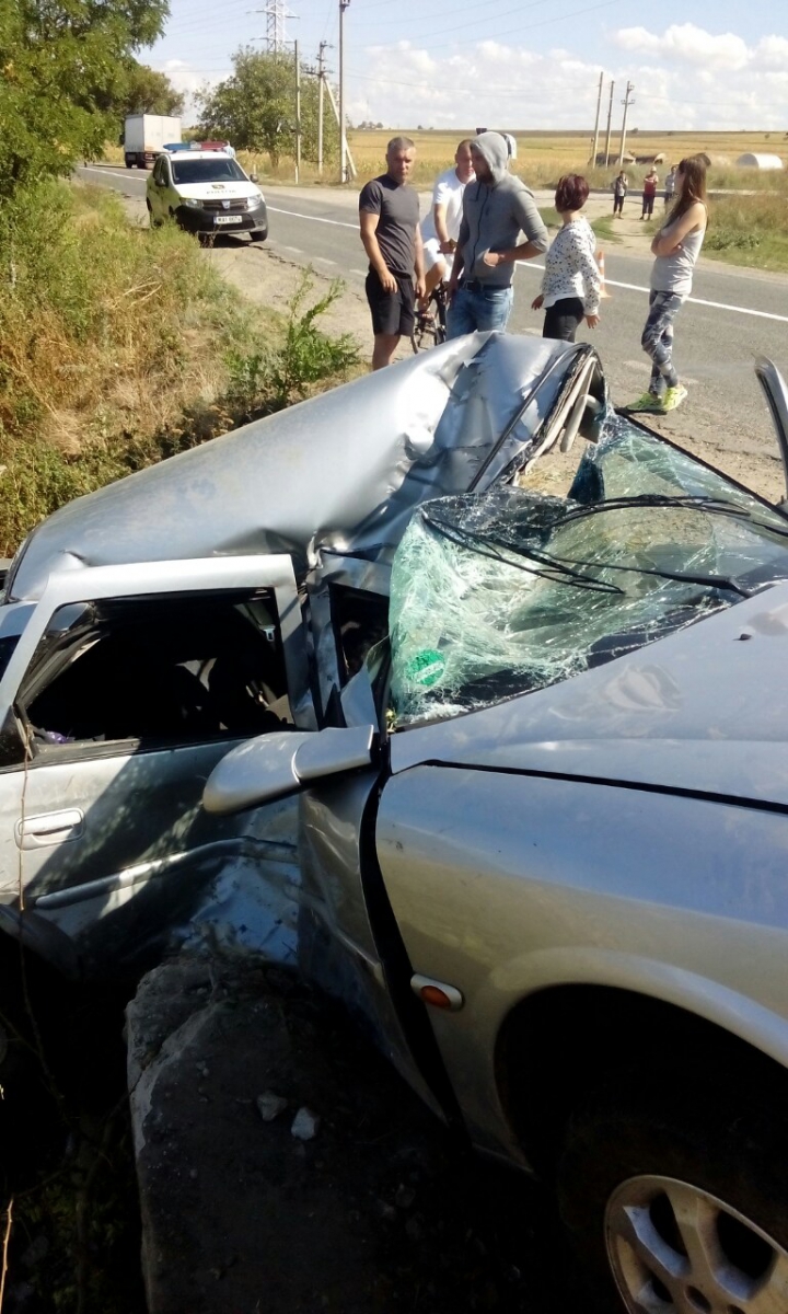 ACCIDENT GROAZNIC la Cantemir! Un tânăr a MURIT PE LOC (IMAGINI DE LA LOCUL TRAGEDIEI)