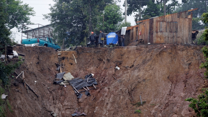 Cel puţin 45 de oameni şi-au pierdut viaţa în Mexic, în urma alunecărilor de teren