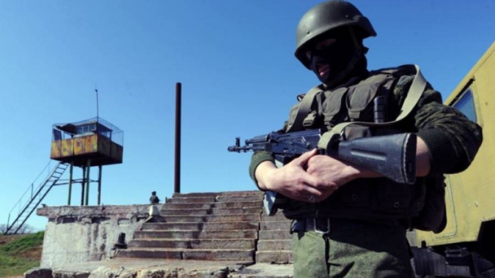 Armata rusă a testat manevre de intervenţie rapidă în Crimeea (VIDEO)