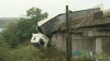 ACCIDENT SPECTACULOS! Un TIR A CĂZUT de pe POD (FOTO)