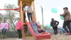 "Edelweiss" continuă să investească în fericirea copiilor! Un nou teren de joacă, inaugurat la Grozeşti