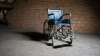 Diagnosticul greşit l-a ţintuit în scaunul cu rotile! După 43 de ani, a început din nou să meargă