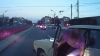 NO COMMENT! Ce a pățit un șofer agresiv la câteva minute după un conflict în trafic (VIDEO)