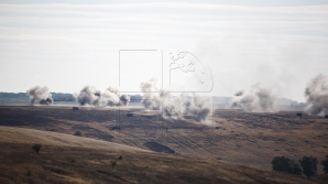 Peste 300 de soldaţi participă la exerciţii militare, desfăşurate pe poligonul de la Bulboaca (FOTOREPORT)