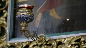 Superstiţii şi obiceuri de Sfânta Treime. Ce NU AI VOIE să faci în această zi