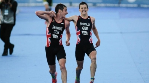 Momente emoţionante în ultima etapa a Campionatului Mondial de Triatlon! Ce a făcut Alistair Brownlee