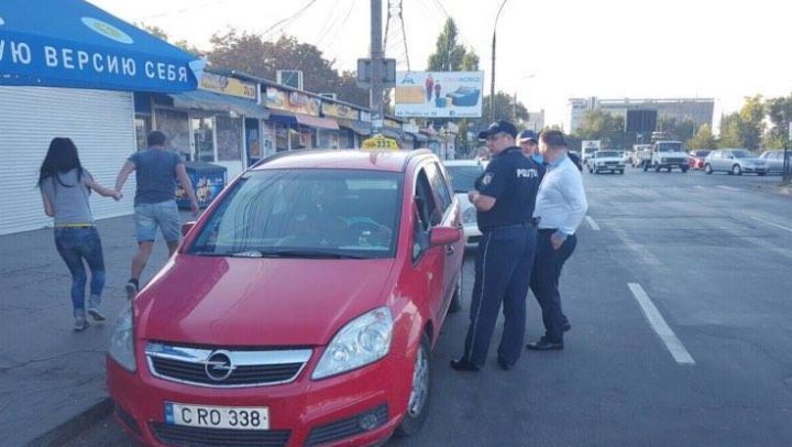 CONTROALE matinale în regiunea Autogării de Nord. Au fost ridicate plăcuțe de înmatriculare (FOTO)