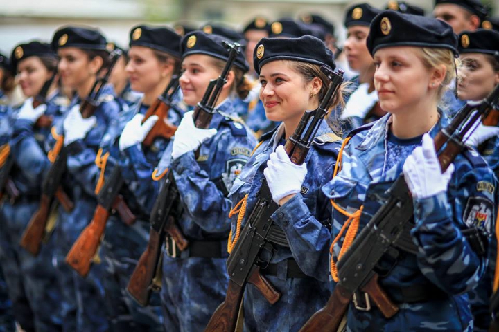 Studenţii Academiei "Ştefan cel Mare" au depus jurământul de credință (FOTO)