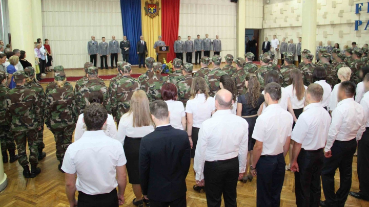 Cursanţii Institutului Naţional de Informaţii şi Securitate au depus jurământul (FOTO)