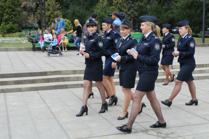 Flashmob de Ziua Mondială a Inimii. Evenimentul inedit a fost organizat de angajaţii IGP (VIDEO/FOTO)