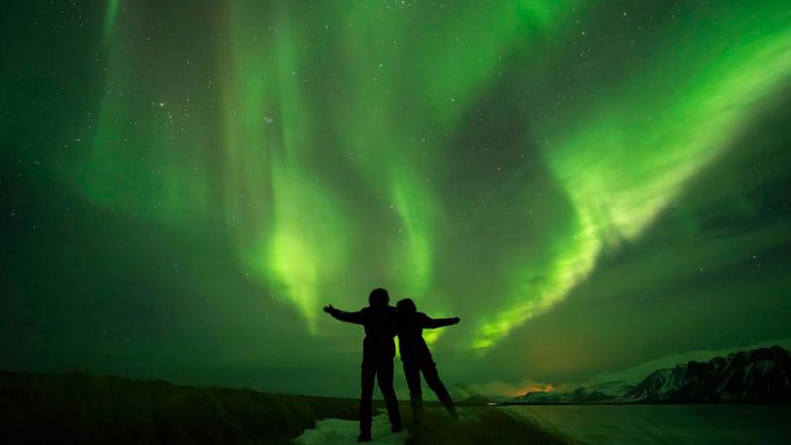 Reykjavik a oprit iluminatul public timp de o oră pentru a putea fi admirată Aurora Boreală (VIDEO)