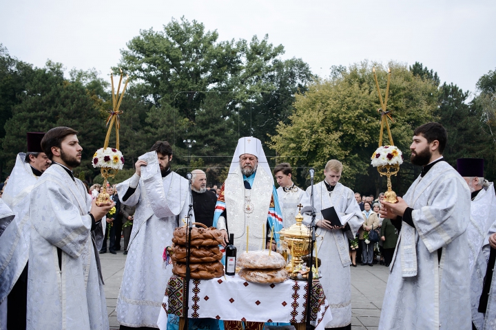 Inaugurare mult aşteptată! Monumentul celor trei martiri a reapărut în centrul Capitalei (FOTOREPORT)