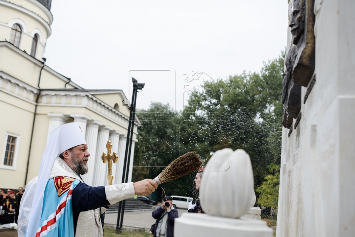 Inaugurare mult aşteptată! Monumentul celor trei martiri a reapărut în centrul Capitalei (FOTOREPORT)