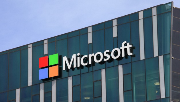 Microsoft planifică să răscumpere acţiuni de zeci de miliarde de dolari de la diverse companii IT