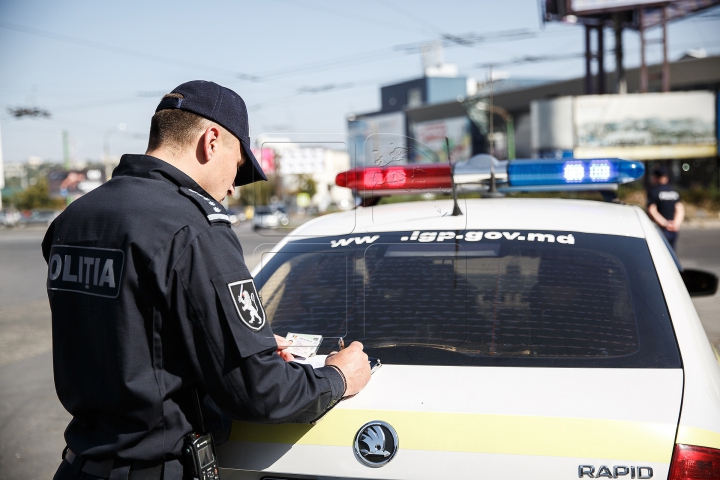 COPII ÎN UNIFORME DE POLIŢIŞTI! Ce le spuneau şoferilor pe care îi opreau în Capitală (FOTOREPORT)