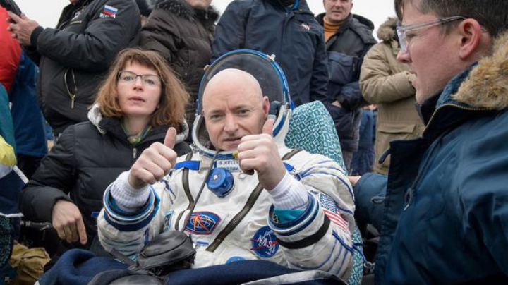 Ca urmare a timpului petrecut în spaţiu, Scott Kelly a rămas MAI TÂNĂR decât fratele său geamăn. Care este motivul