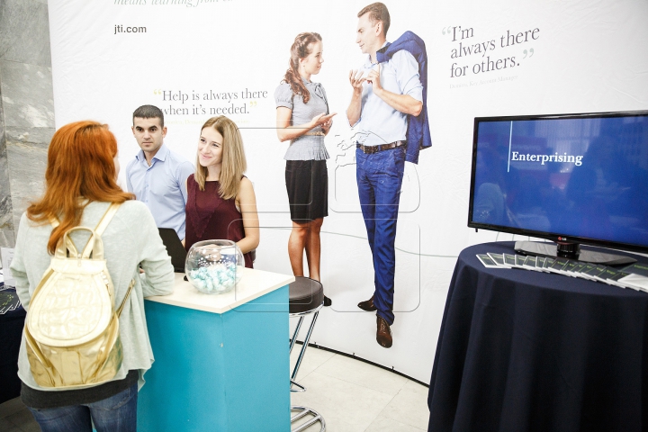 Târgul de Cariere: Cerinţele faţă de potenţialii angajaţi care au venit să-şi caute un job (FOTOREPORT)