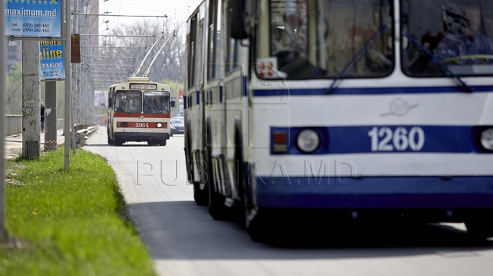 GROAZNIC! Un şofer de troleibuz riscă ANI GREI DE ÎNCHISOARE pentru că A UCIS DIN NEATENŢIE o femeie