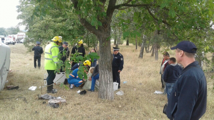 MĂRTURII DE GROAZĂ! Pasagerii din microbuzul de pe ruta Chişinău - Cahul spun cum s-a întâmplat totul