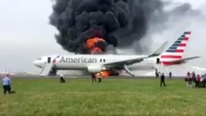 ACCIDENT AVIATIC în SUA. Cel puţin 20 de oameni, răniţi după ce un avion a luat foc