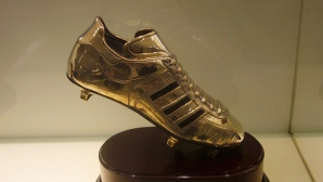 Cel mai bun marcator într-un sezon! Suarez a primit "Gheata de Aur" a Europei