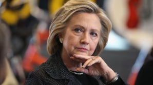 Hillary Clinton este acuzată de FBI că A FURAT mobilă și lămpi ce aparțineau statului