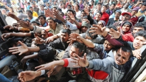 Maghiarii sunt aşteptaţi la URNELE DE VOT. Ungaria decide dacă va primi IMIGRANŢI