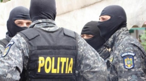 CAPTURĂ URIAŞĂ de droguri! Poliţia din Sibiu a reţinut mai multe persoane