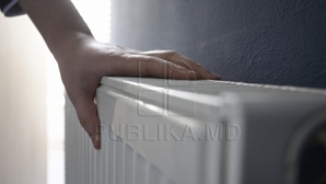 Litigiul, pe ultimul plan: Zeci de blocuri din sectorul Ciocana al Capitalei, conectate la căldură