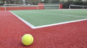 Un teren de tenis modern, construit în satul Zagarancea, Ungheni: Vom lansa tenis de câmp în toată ţara