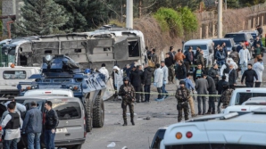 ATENAT cu maşina capcană în vestul Turciei. Cel puţin 19 persoane au fost rănite 