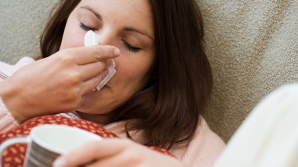 RECOMANDĂRILE MEDICILOR: Cum facem faţă virozelor de toamnă