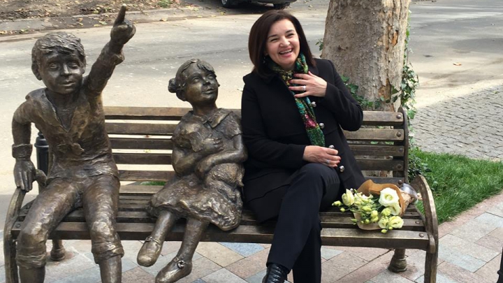 Chişinăul devine tot mai frumos! Statuia neobişnuită de pe o stradă din Capitală! (FOTO)