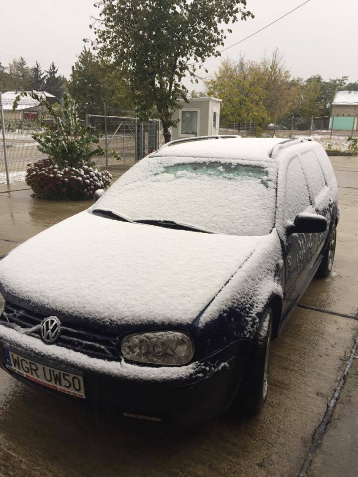 NINGE ÎN MOLDOVA! Unde a căzut prima ninsoare din această toamnă (FOTO/VIDEO)