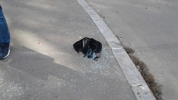 GRAV ACCIDENT în Capitală. Două maşini, făcute ZOB (IMAGINI DE LA FAŢA LOCULUI)