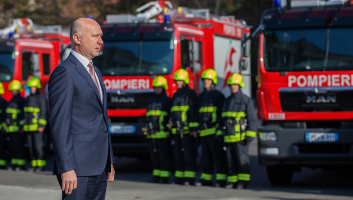 Ceremonia de primire a noilor autospeciale de intervenţie pentru salvatori. IMAGINI FILMATE CU DRONA