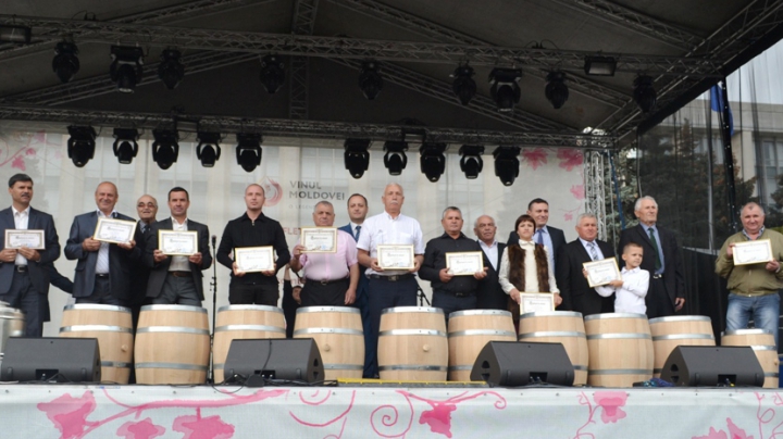 Vinul de casă, apreciat de juriu în cadrul concursului "Polobocul de Aur 2016" (FOTO)