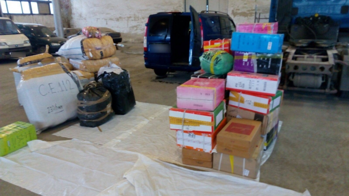 Mărfuri de contrabandă de peste 2 MILIOANE DE LEI, reținute de către Echipele Mobile ale Serviciului Vamal