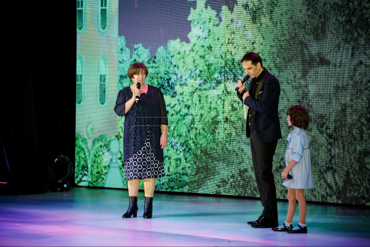 Seara surprizelor "Edelweiss"! O familie din Hânceşti a primit în dar o casă (FOTOREPORT)