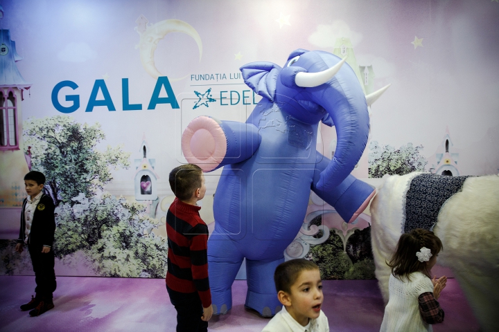 Seara surprizelor "Edelweiss"! O familie din Hânceşti a primit în dar o casă (FOTOREPORT)