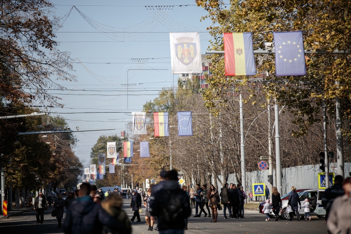 PETRECERE MARE, în inima Capitalei! Cum sărbătoresc chişinăuienii Hramul Oraşului (FOTOREPORT)